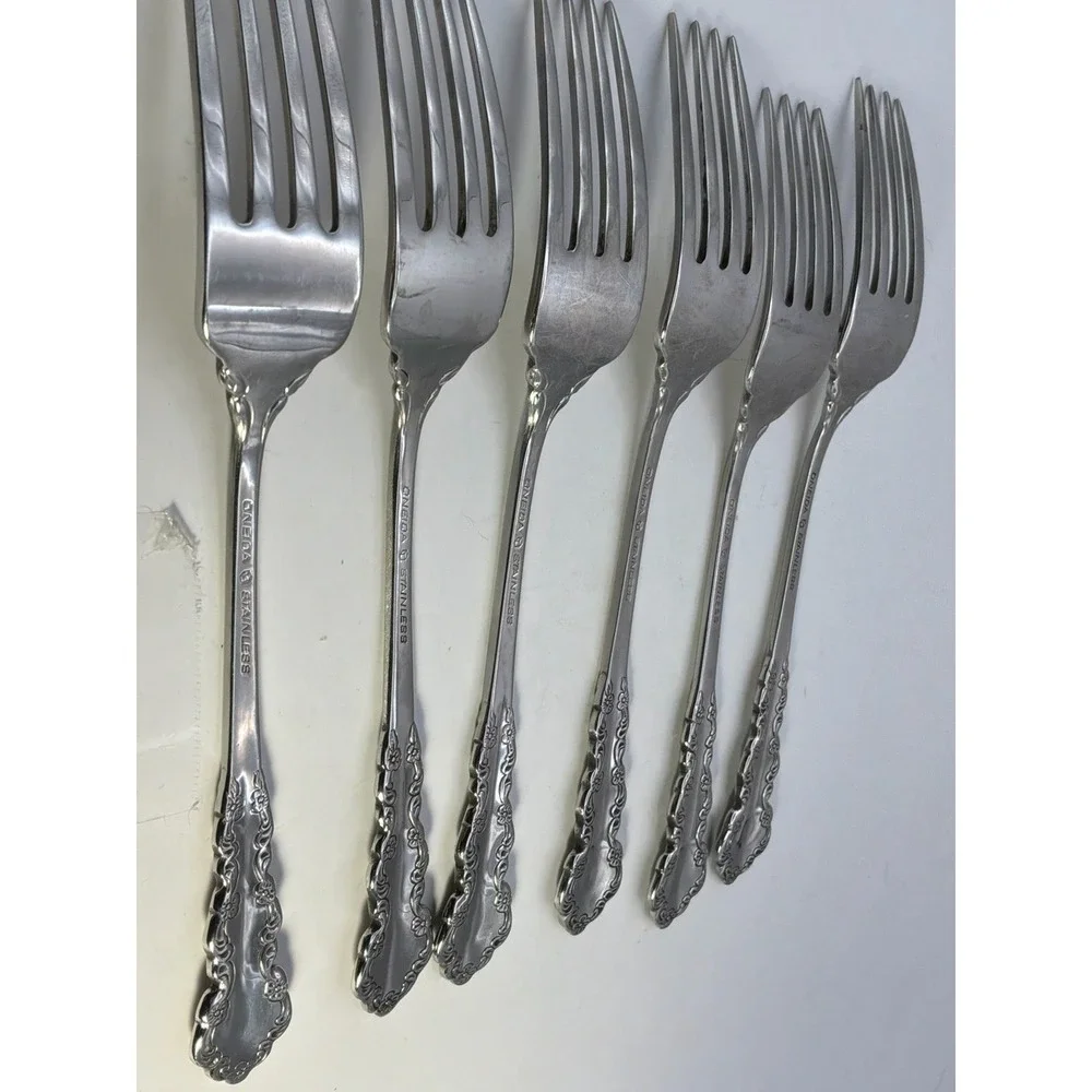Oneida Shelley Stainless Steel Flatware 1 Knife Missing 31 Pieces 6 Piece Place‎